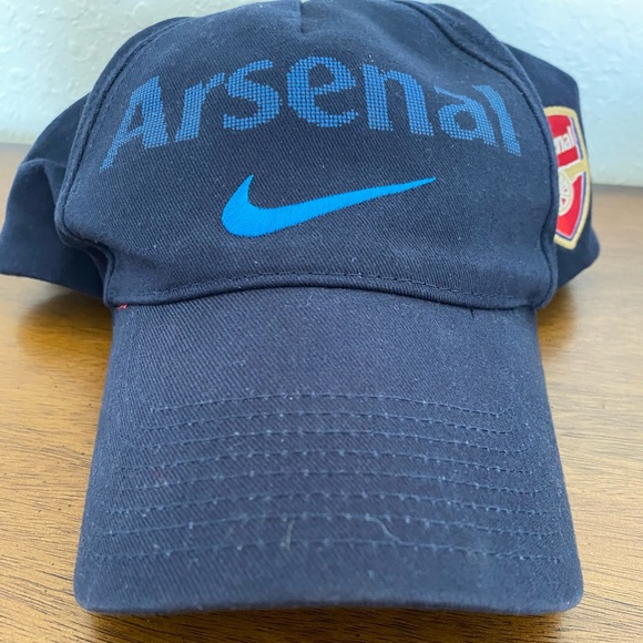 Arsenal Nike Retro Strapback Rare Dad Cap - Picture 1 of 4